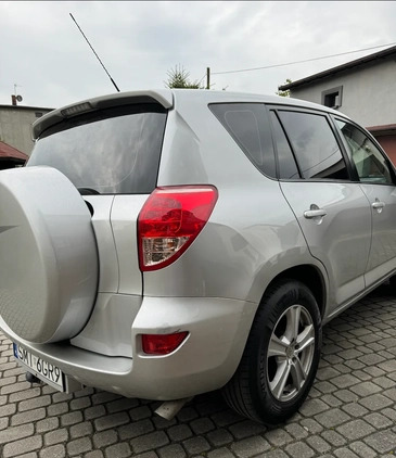 Toyota RAV4 cena 30000 przebieg: 233000, rok produkcji 2007 z Szubin małe 191